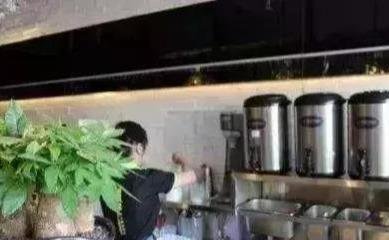 图片[4]网创-网赚-电商-tk-出海-AI-抖音-快手-小红书-视频号-玩法-创业-小程序-公众号-私域-s粉20、奶茶店办会员，半月时间获得950个客户，纯赚3.4万元！网创-网赚-电商-tk-出海-AI-抖音-快手-小红书-视频号-玩法-创业-小程序-公众号-私域-s粉网创智库