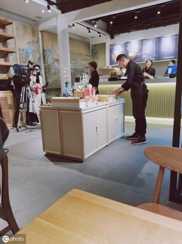 65、致所有实体店老板们网创-网赚-电商-tk-出海-AI-抖音-快手-小红书-视频号-玩法-创业-小程序-公众号-私域-s粉网创智库