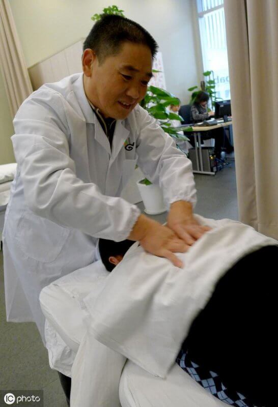 30、中医诊所营销方案：免费模式经营店铺，这招你一定没想到网创-网赚-电商-tk-出海-AI-抖音-快手-小红书-视频号-玩法-创业-小程序-公众号-私域-s粉网创智库