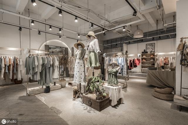 40、服装店和小超市合作搞客户：客流翻倍，客户满意，老板开心网创-网赚-电商-tk-出海-AI-抖音-快手-小红书-视频号-玩法-创业-小程序-公众号-私域-s粉网创智库