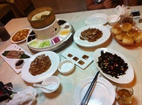 100.餐饮案例:金百万PK大鸭梨2000万角逐案例【免费分享‖获取更多关注公众号 曲龙黑科技】 1 image 20250727000918 736646